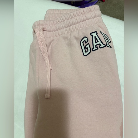 GAP Sweatsuit - Picture 2 of 4